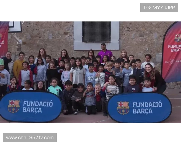 西甲联盟联合俱乐部开展圣诞慈善活动,覆盖42城超两万人受益 西甲联盟联合俱乐部开展圣诞慈善活动,覆盖42城超两万人受益